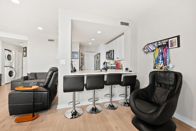 Building Photo - 600 Harbor Blvd