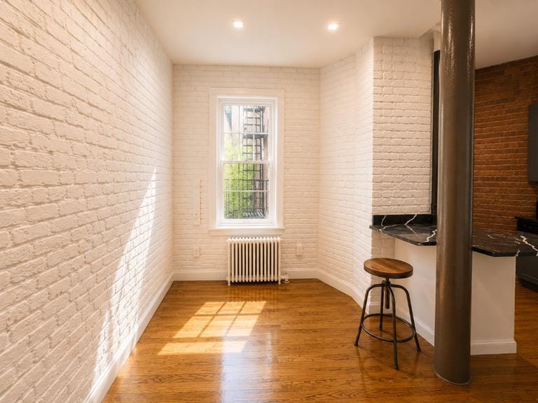 Building Photo - 57 Thompson St