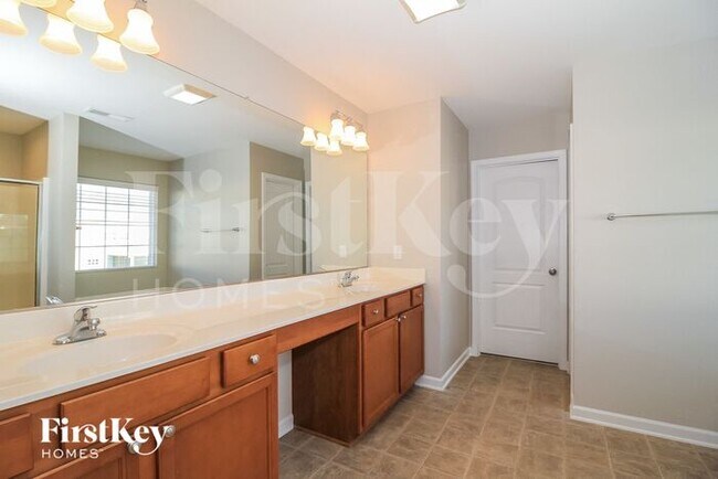 Building Photo - 460 Shady Grove Ct