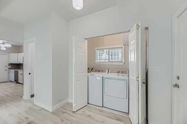 Building Photo - Breathtaking Renovation! Oversized 2 Bed 1...