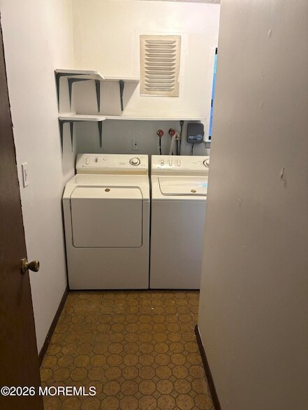 Building Photo - 13 Chippewa Rd