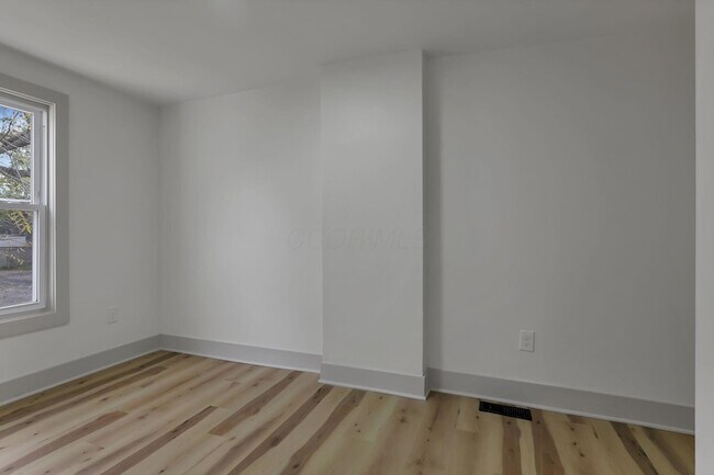 Building Photo - 2486 Findley Ave