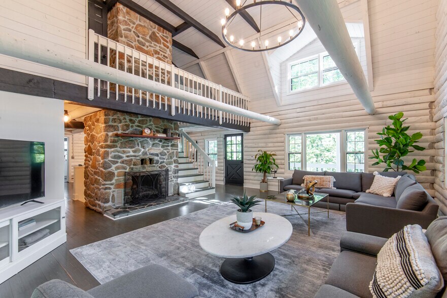 Building Photo - 1644 Dudley Mountain Rd