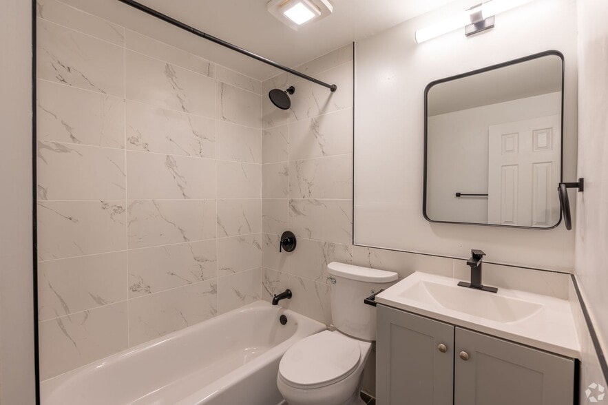 Interior Photo - Country Club Apartments