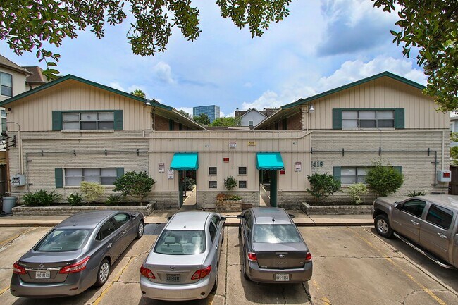 Building Photo - 1419 Hyde Park Blvd