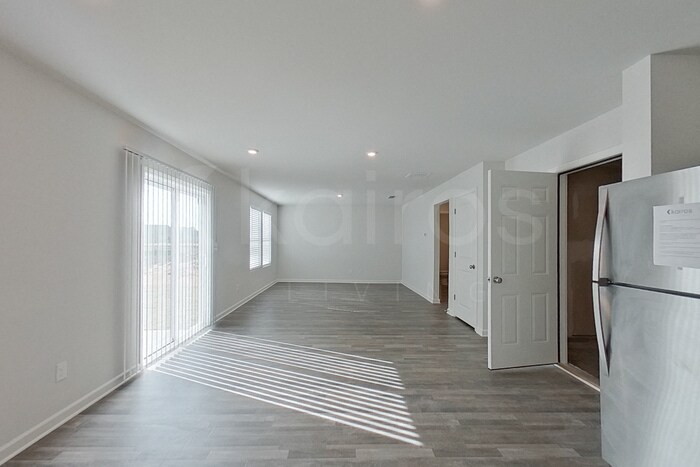 Building Photo - 195 Price Ml Trl