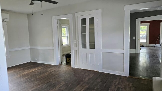 Building Photo - 83 W Main St