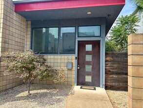 Building Photo - Beautiful home located just off of Cherry ...