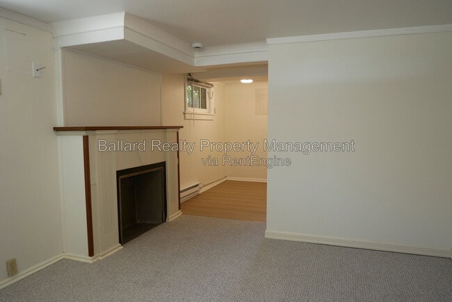 Building Photo - 6407 36th Ave NW