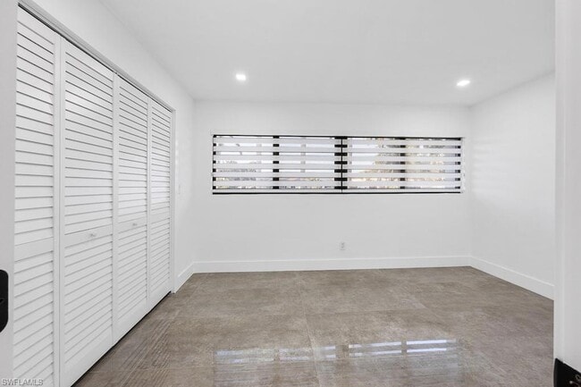 Building Photo - 112 Bayshore Dr