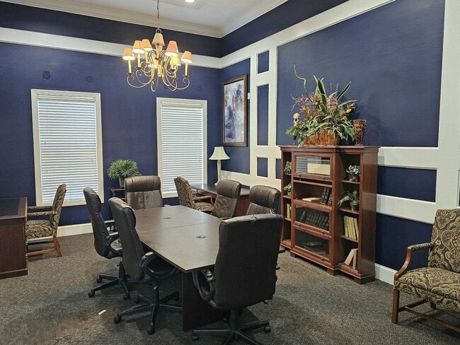 Building Photo - 2801 Chancellorsville Dr