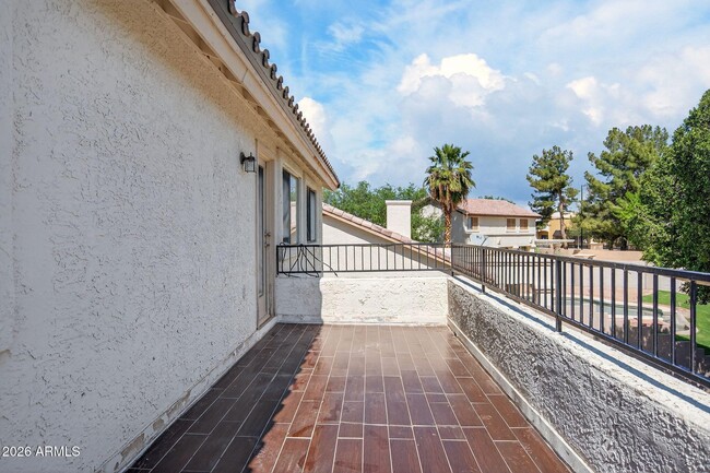 Building Photo - 3241 S Horizon Pl