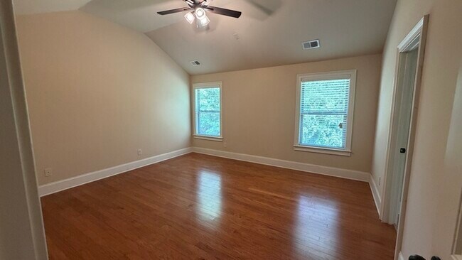 Building Photo - 590 Summerstone Ln
