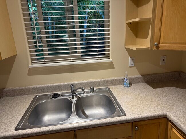 Building Photo - 2651 Moolio Pl