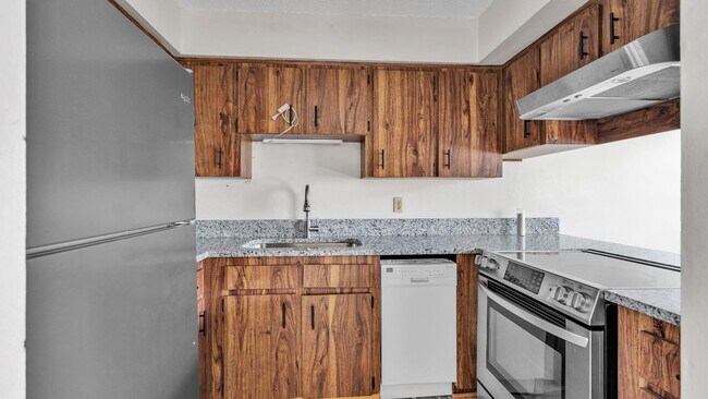 Building Photo - 2121 S San Gully Rd