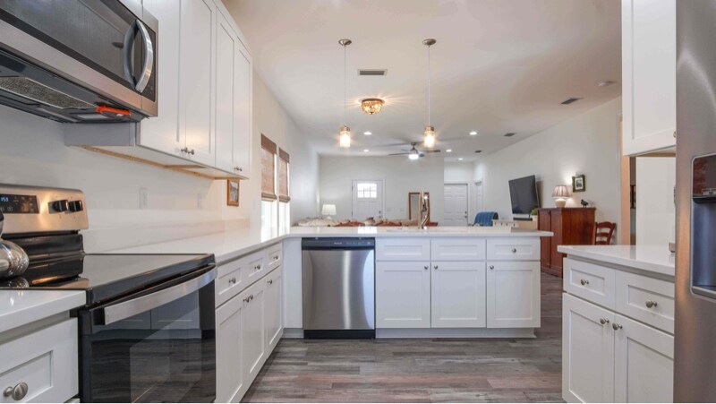 Building Photo - 2910 Clearview Ave