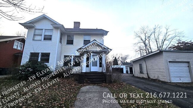 Primary Photo - 1462 Maple Rd