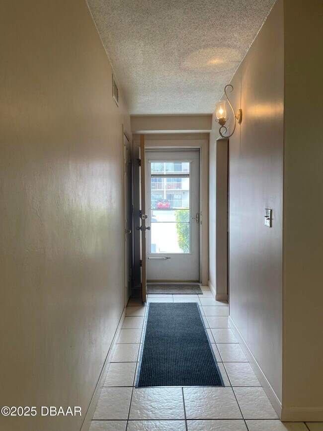 Building Photo - 2801 N Halifax Ave