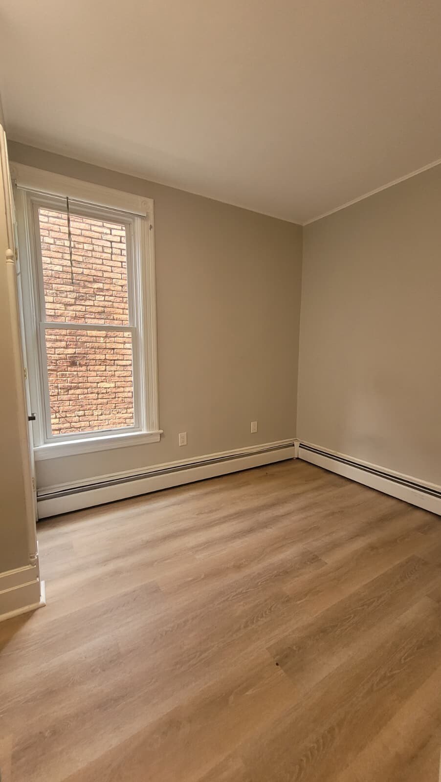Building Photo - 1609 Highland Ave