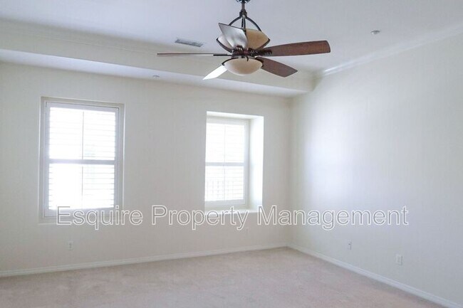 Building Photo - 232 Lightwood St