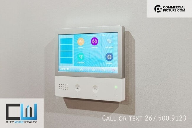 Building Photo - 929 Marlborough St