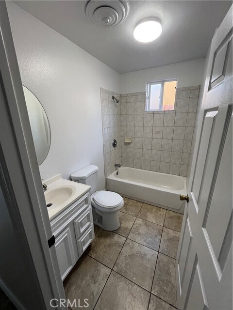 Building Photo - 123 W 66th St
