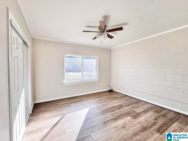 Building Photo - 5624 Avenue Q