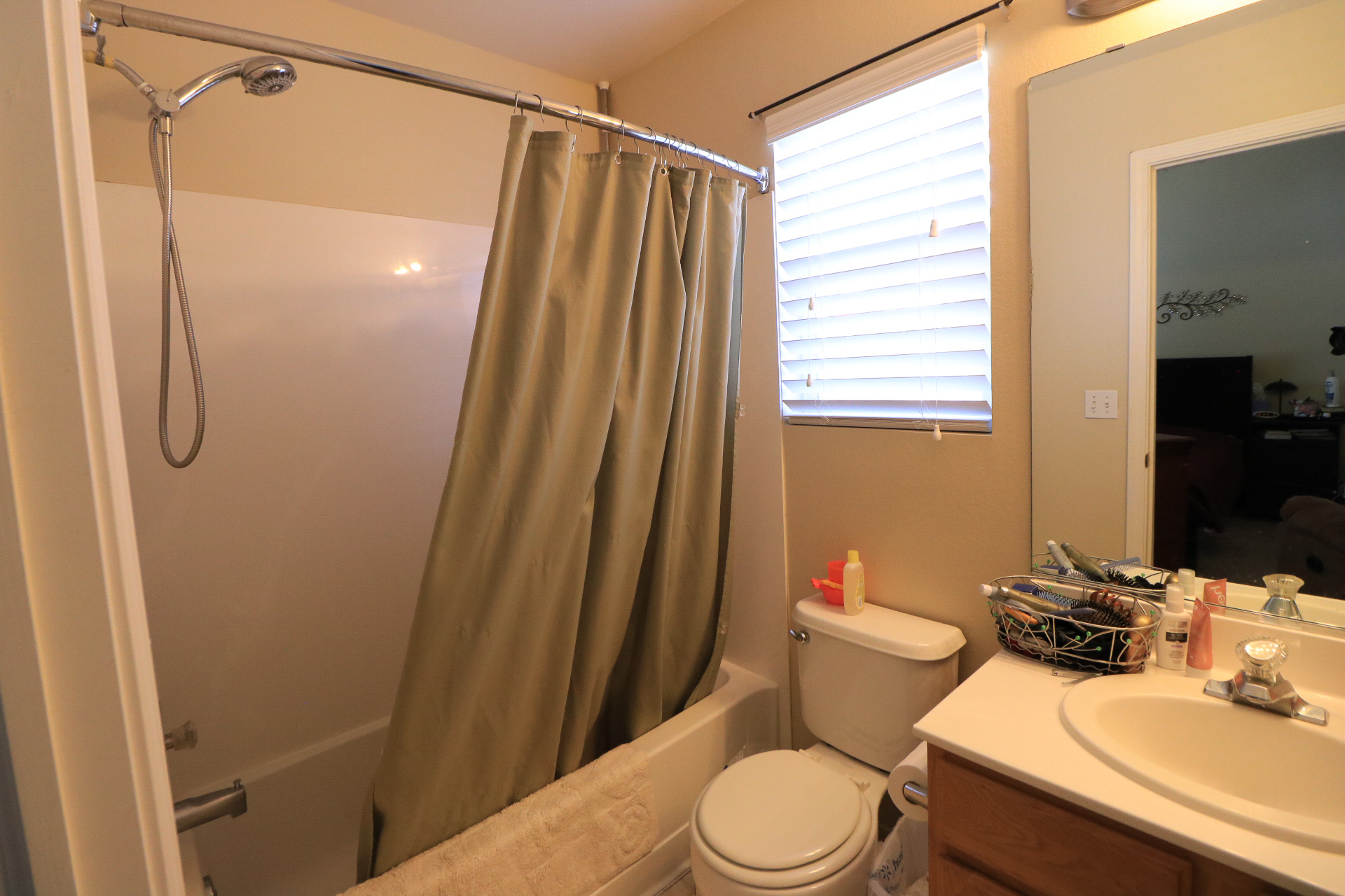 Master Bathroom - 14343 S Bridgefield Dr