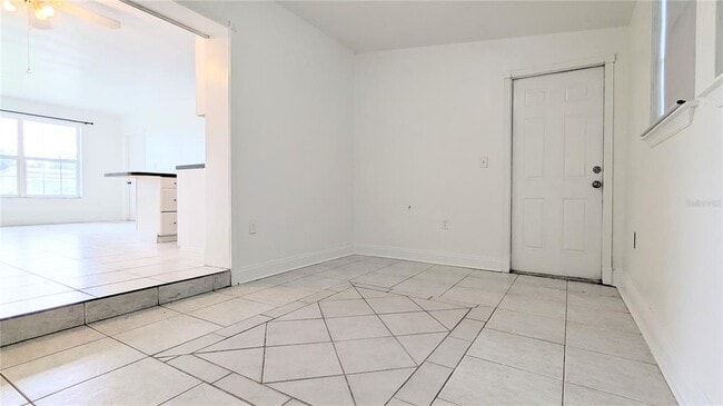 Building Photo - 21298 Percy Ave