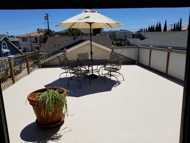 Private 20x20deck - 2007 Ruhland Ave