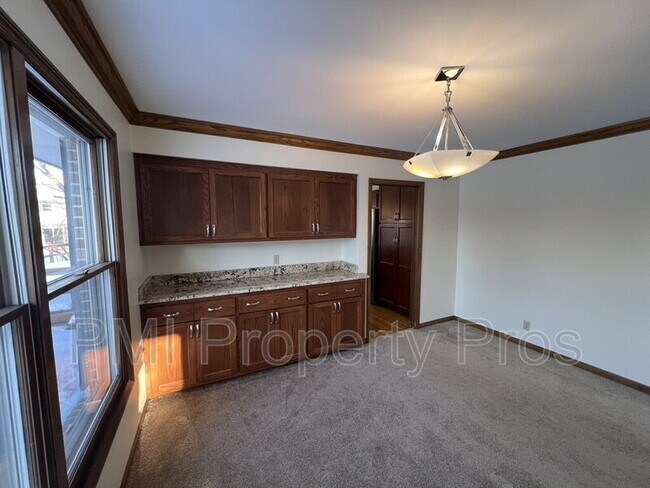 Building Photo - 3204 Chateau Ct