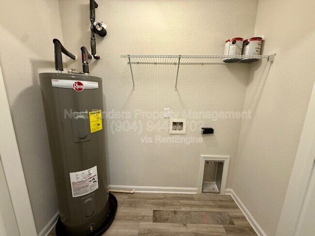 Building Photo - 9121 Western Way