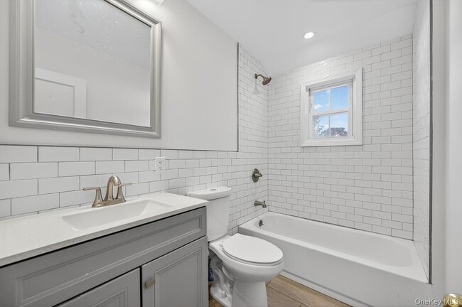 Building Photo - 7 Tildean Ln