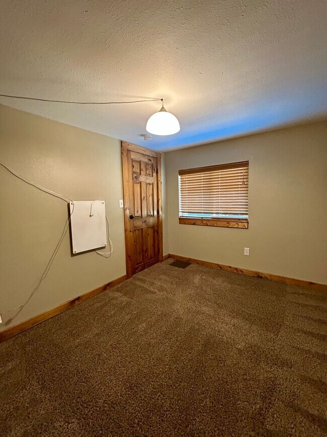 Building Photo - 8230 WA-903
