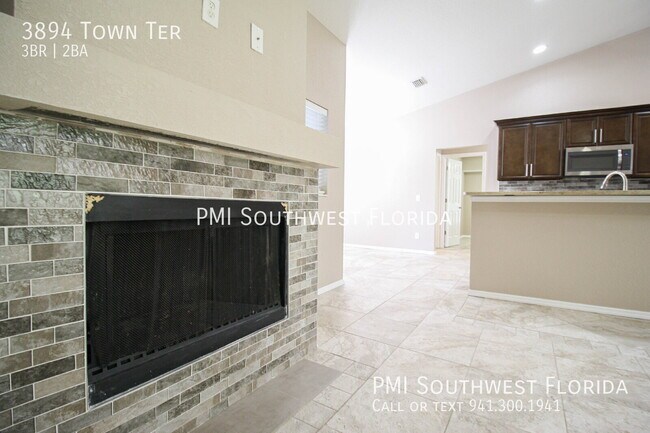 Building Photo - 3894 Town Terrace