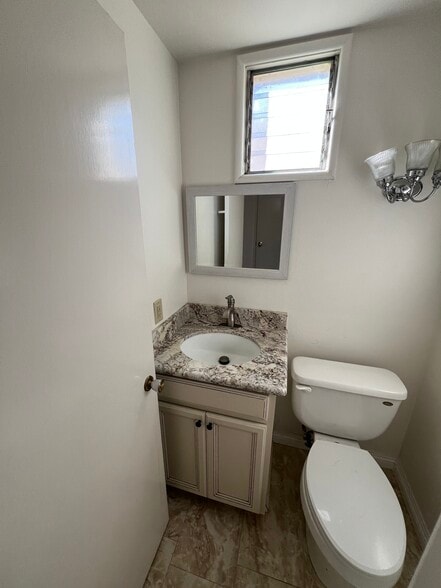 1/2 Bath in Bedroom #2 - 19156 Avenue of the Oaks