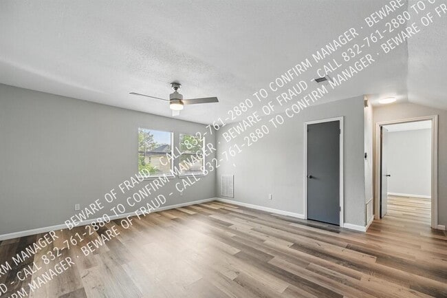 Building Photo - 8805 Wood Glen Dr