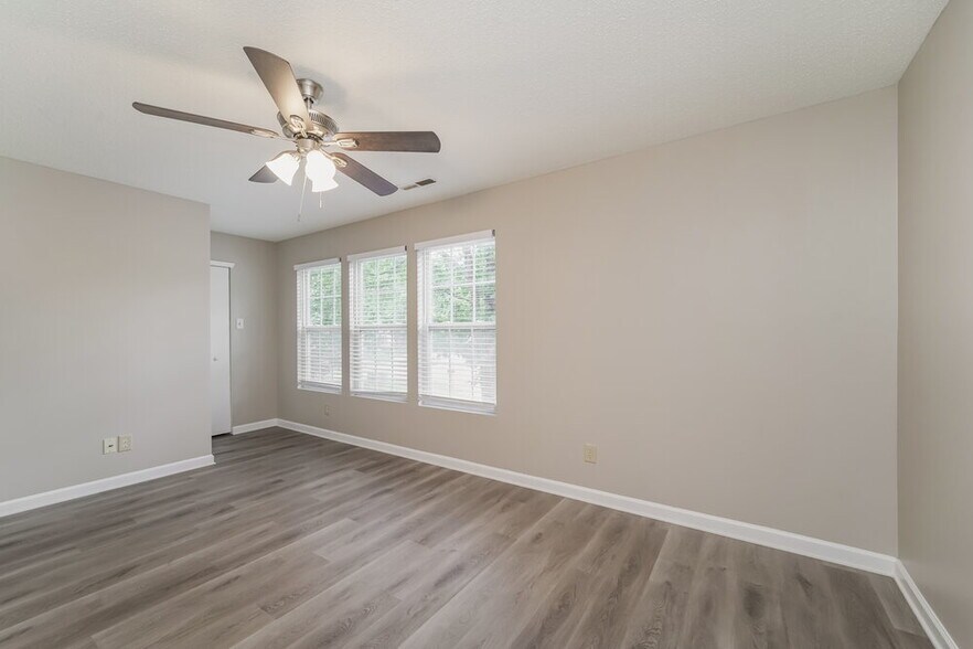 Building Photo - 7054 Sycamore Grove Ct