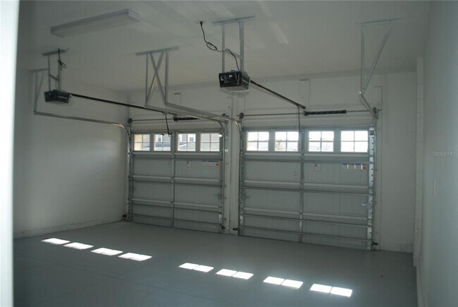 Building Photo - 12875 Strode Ln