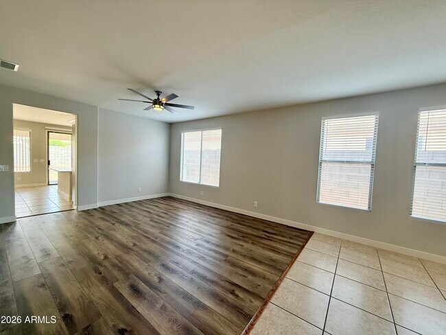 Building Photo - 6558 W Townley Ave