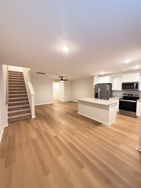 Building Photo - 44 W Farley Dr