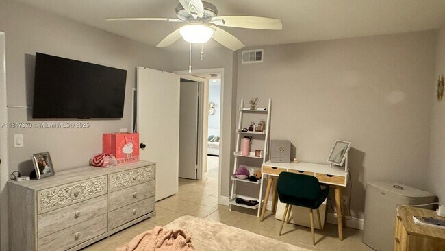 Building Photo - 1705 Palm Cove Blvd