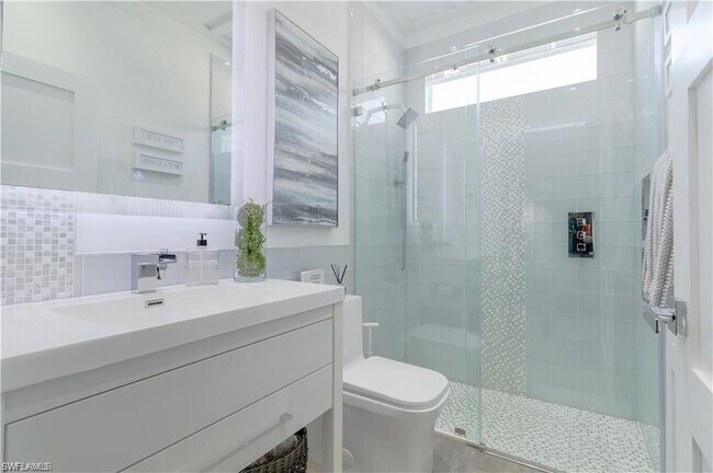 Building Photo - 5544 Lago Villaggio Way