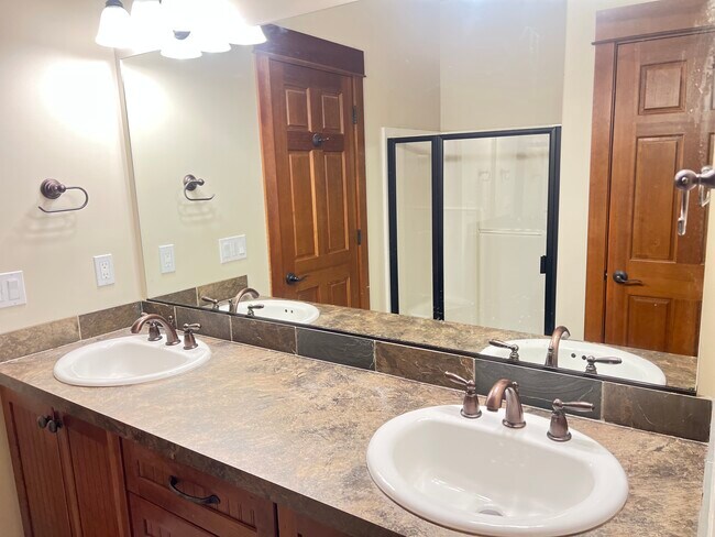 Building Photo - 3621 187th Pl NE