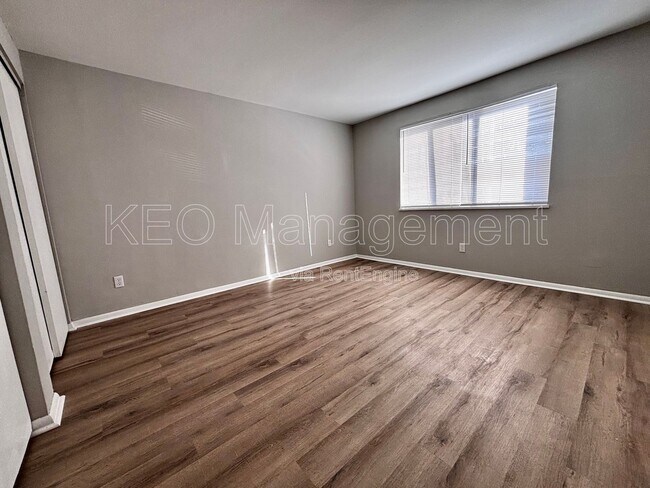 Building Photo - 4420 Flowerdale Ave