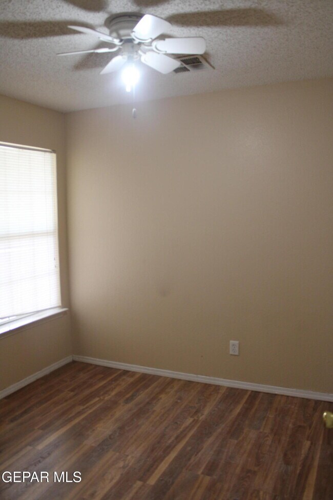 Building Photo - 11613 Sandy Plateau Cir