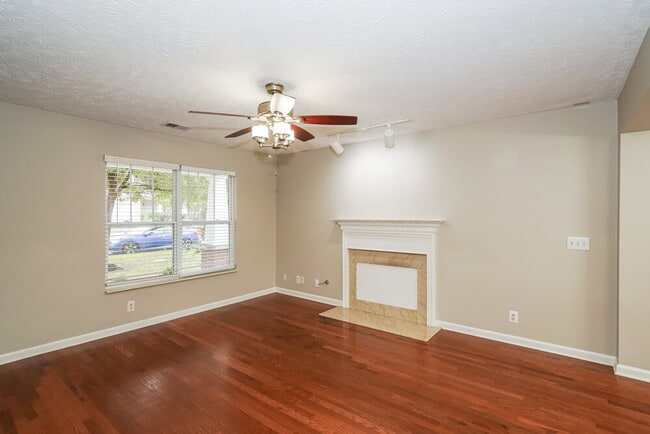 Building Photo - 1031 Bradford Park Rd