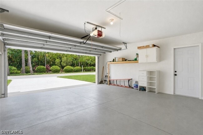 Building Photo - 670 Lambton Ln