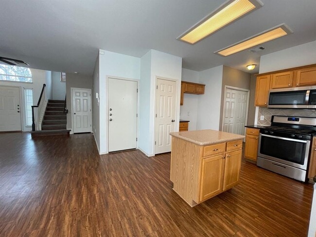 Building Photo - 10520 Dunham Forest Rd