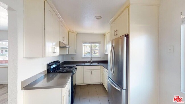 Building Photo - 2129 Monroe St